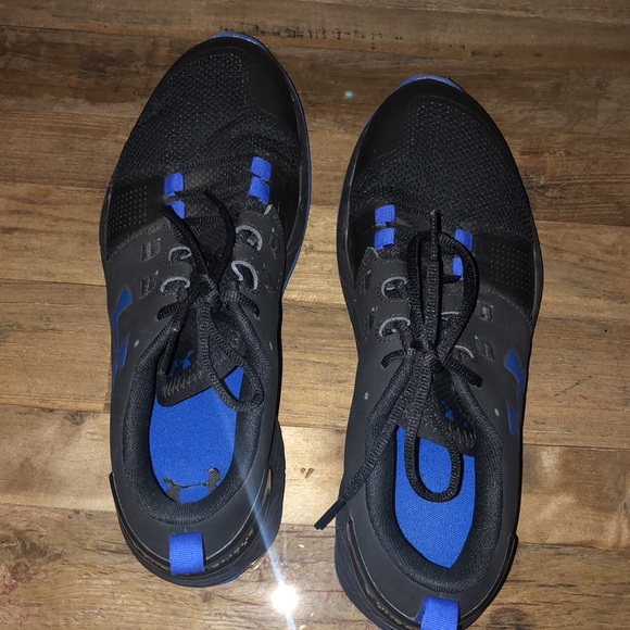 Under Armour Mens size 9.5 - Picture 3 of 7